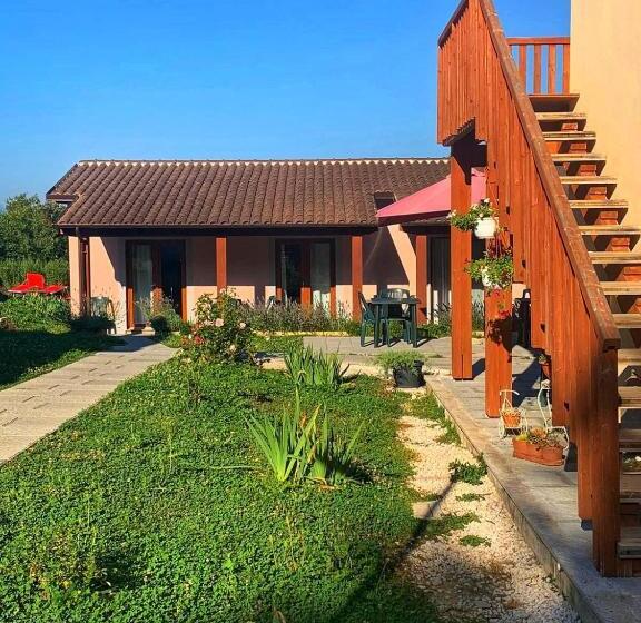 Hotel Albergo Diffuso Borgo Retrosi Di Amatrice