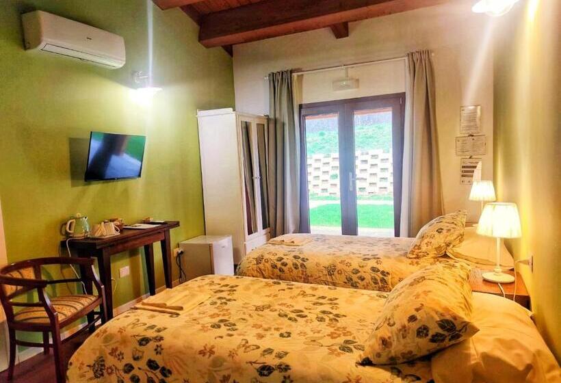 בית מלון כפרי Albergo Diffuso Borgo Retrosi Di Amatrice