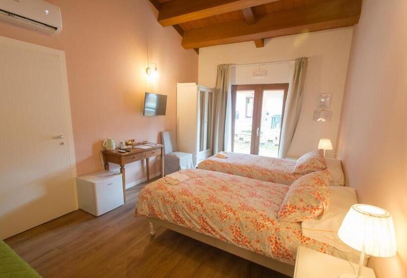 Hotel Albergo Diffuso Borgo Retrosi Di Amatrice