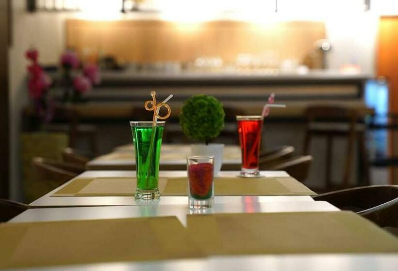 酒店 Elohim Sentani