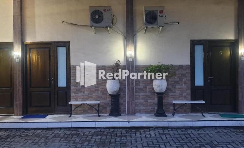 ホテル Homestay Mm Syariah Redpartner