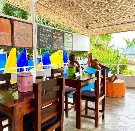 호텔 In Dai Aquasports And Beach Resort