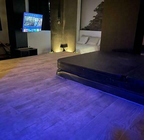 Отель La Suite Grenoble Spa Jacuzzi Et Sauna Privatif