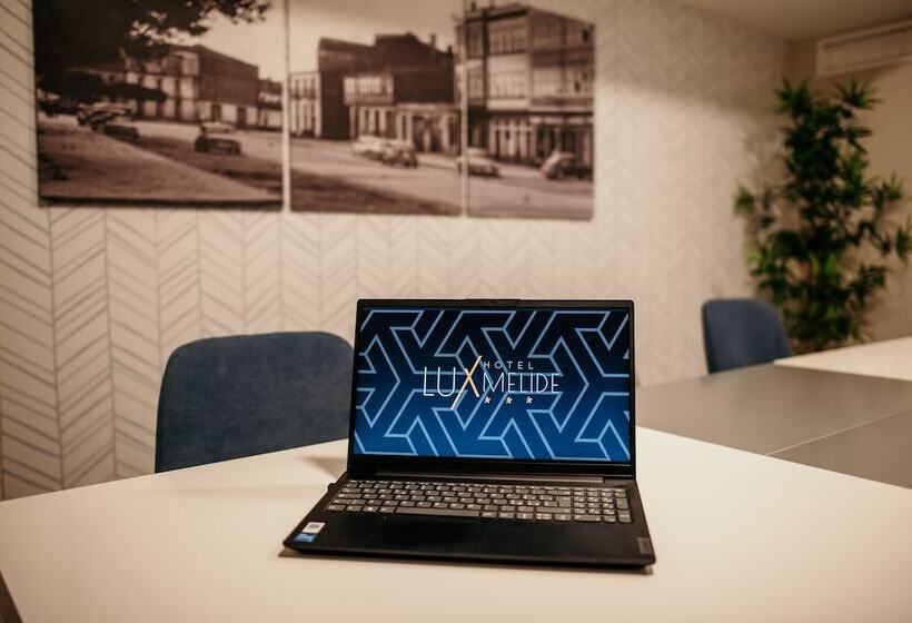 هتل Lux Melide