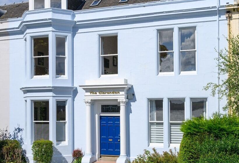 ホテル The Clarendon