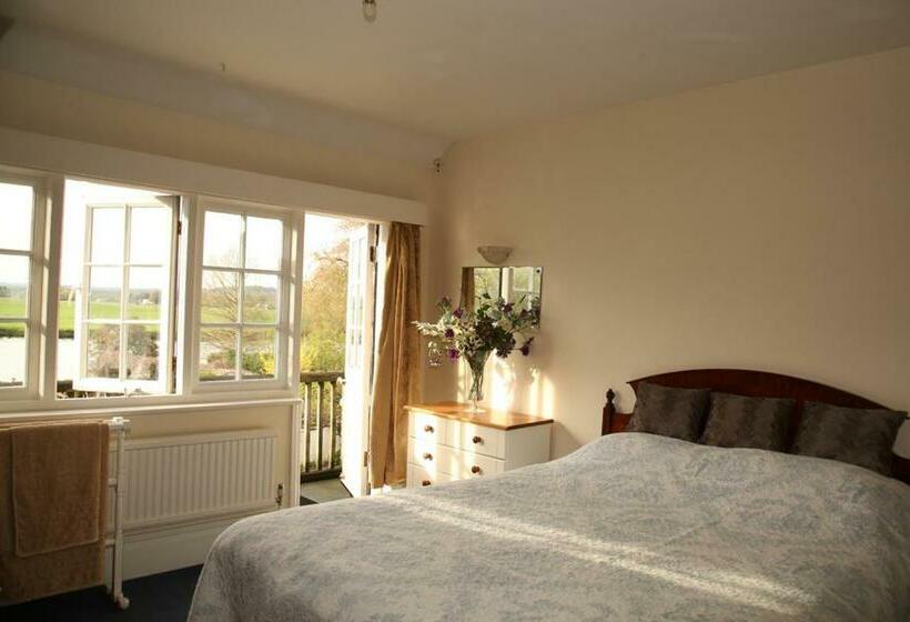 Inverloddon Bed And Breakfast, Wargrave