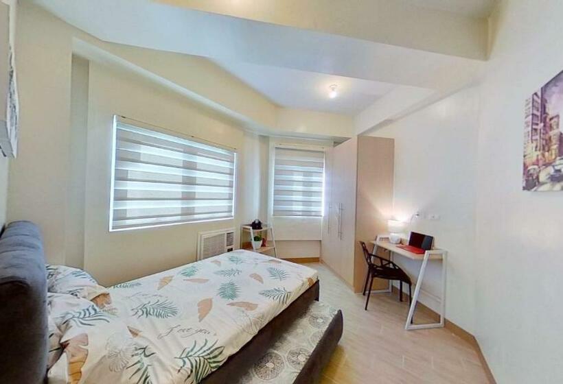 2 Br Corner Executive Suite At Lafayette Park Square Megaworld Blvd Unit 5h