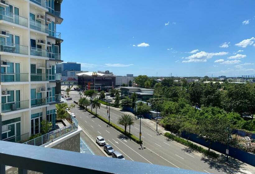 2 Br Corner Executive Suite At Lafayette Park Square Megaworld Blvd Unit 5h