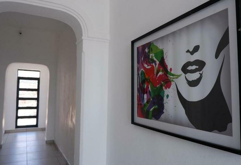 ペンション 24 On York Guesthouse