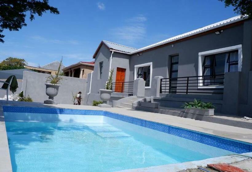 ペンション 24 On York Guesthouse