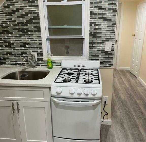 펜션 A Nice Room In Queens