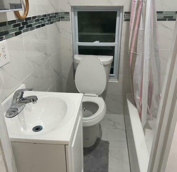 펜션 A Nice Room In Queens