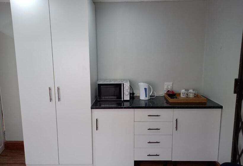 פנסיון Friendz Guesthouse