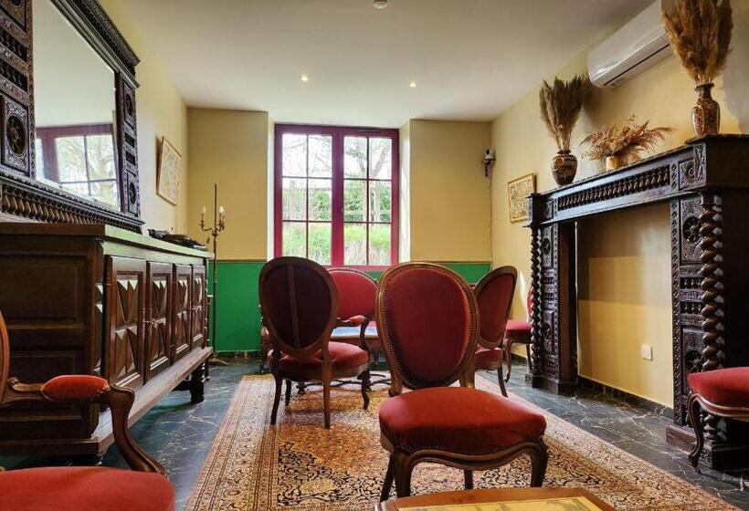 ペンション La Perchonniere