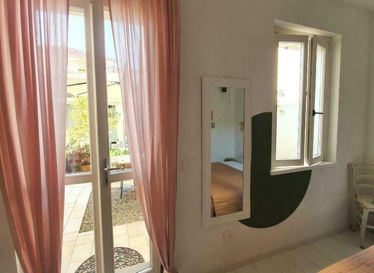 Пансион Malpensa   Independent Double Room & Bathroom