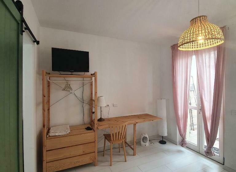 Пансион Malpensa   Independent Double Room & Bathroom