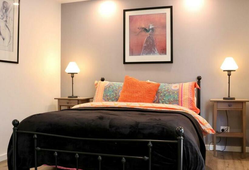 Пансион River Cottage