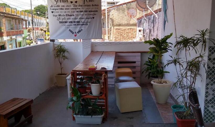 پانسیون Shark Tubarao Suites Central Area