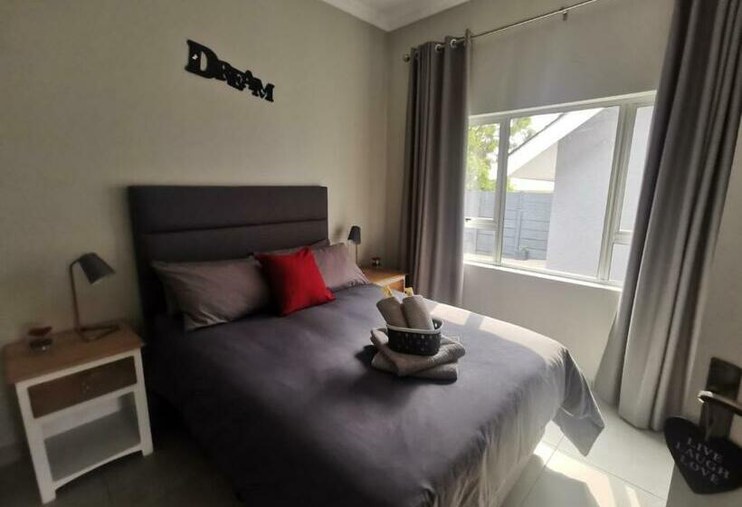 بنسيون Utopia Guest House