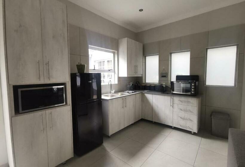 بنسيون Utopia Guest House