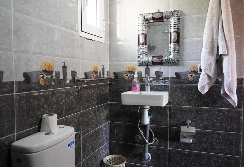 هاستل Chez Imnir