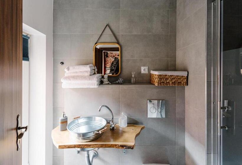 هاستل Petra Inn Apartments In Historical Palace Bratislava