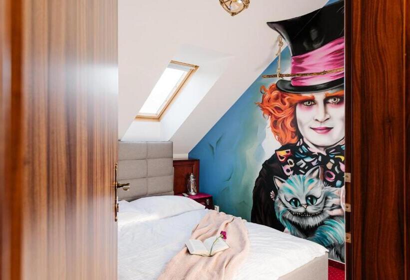 هاستل Petra Inn Apartments In Historical Palace Bratislava