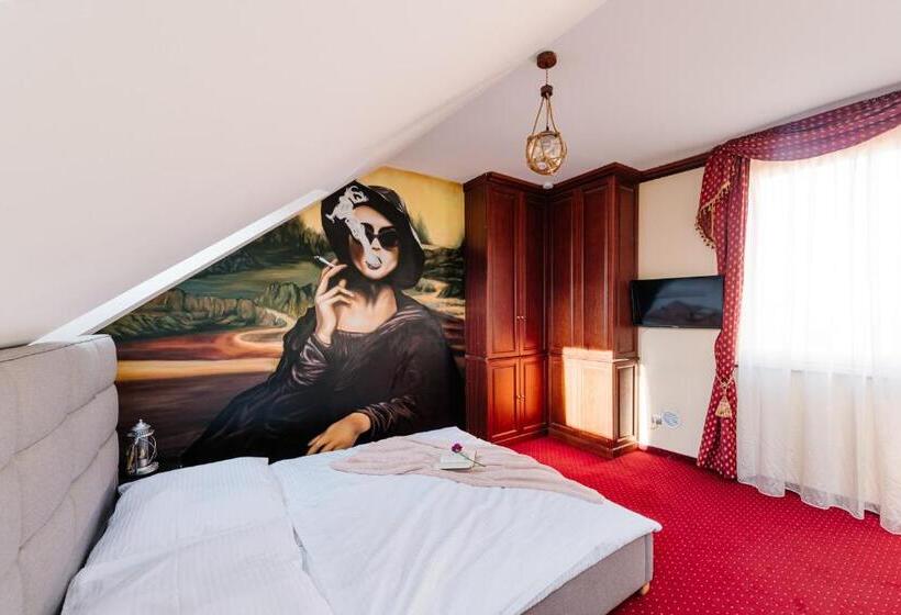 هاستل Petra Inn Apartments In Historical Palace Bratislava