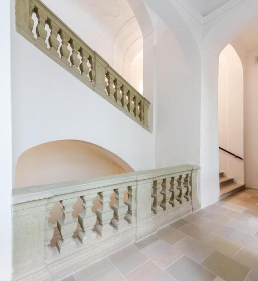 هاستل Petra Inn Apartments In Historical Palace Bratislava