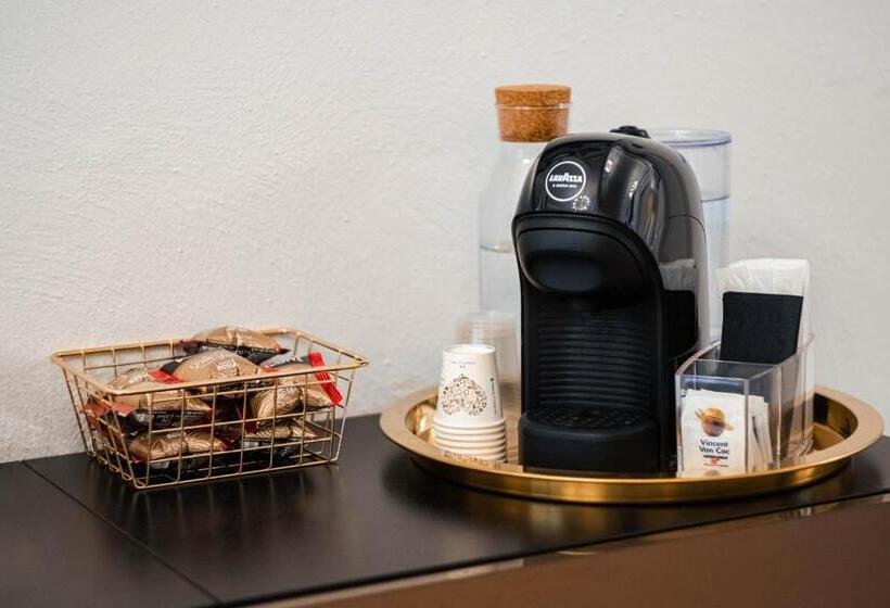 Auberge Hôtelière The Host   Web Check In