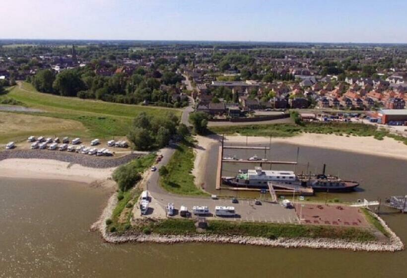 ベッドアンドブレックファースト Aan Dek Druten