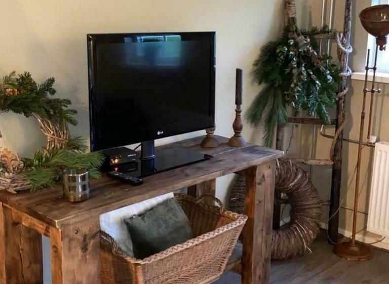 ベッドアンドブレックファースト Bed En Breakfast The Wooden Wall