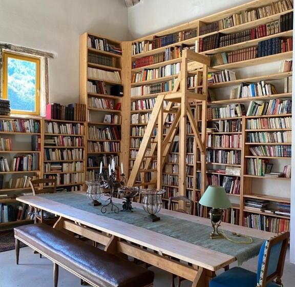 住宿加早餐  Clos De Mont July, Architecture Xviiie Au Cœur De La Nature