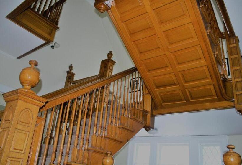 Franklin Manor Bed And Breakfast