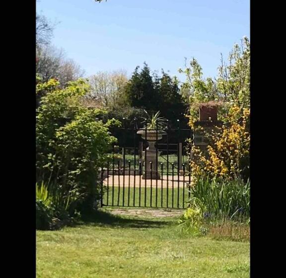 민박 The Potting Shed, Self Contained, Detached Retreat In Shapwick Village