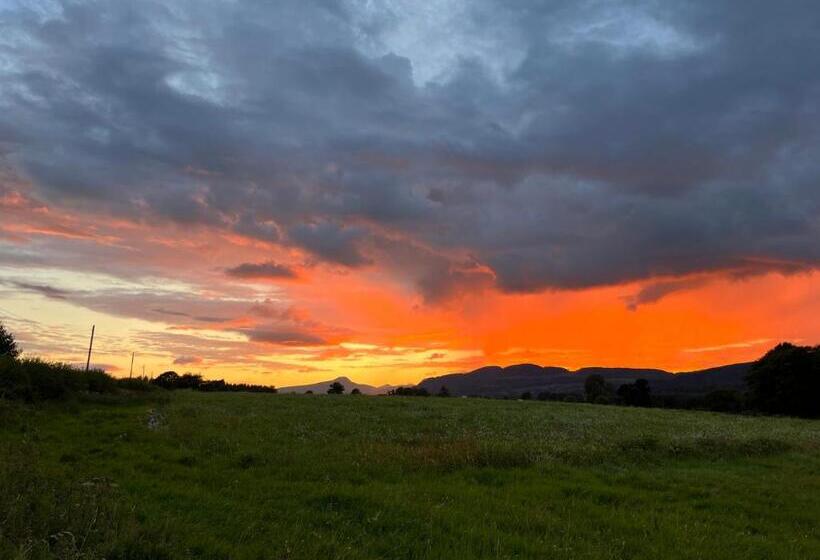 مبيت وإفطار Trossachs Barn & Cabin