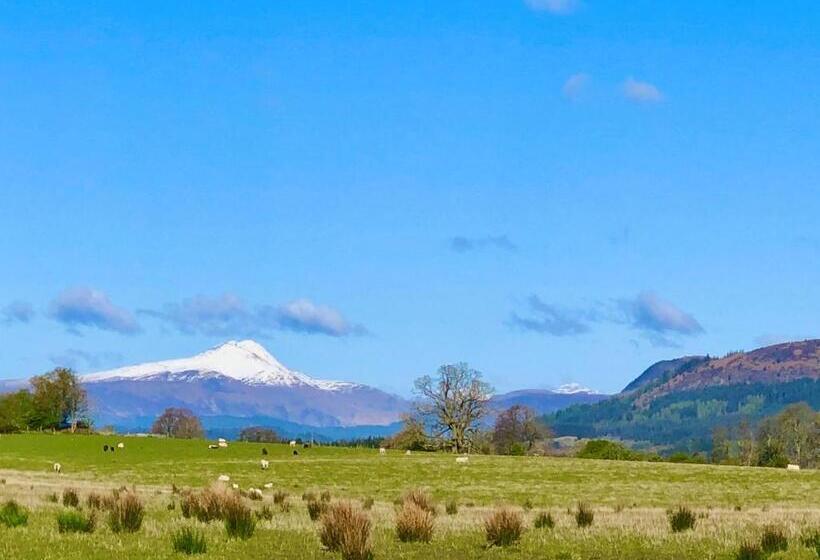 مبيت وإفطار Trossachs Barn & Cabin