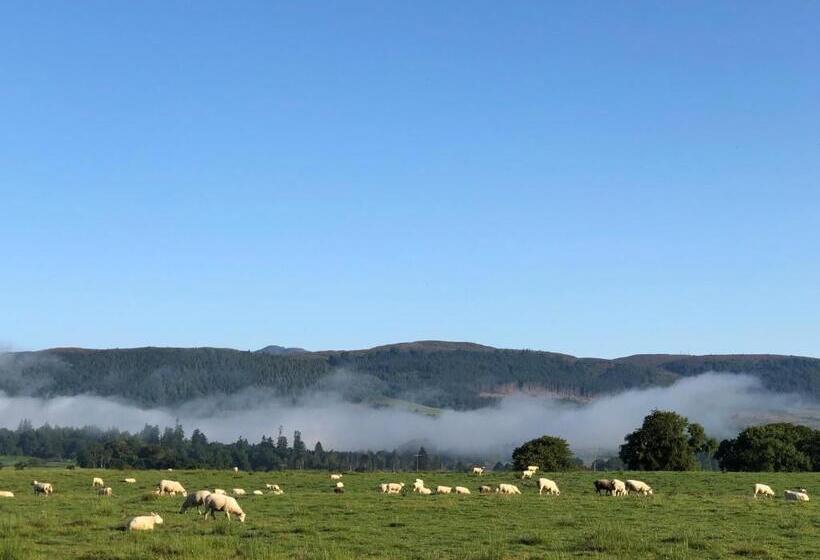 مبيت وإفطار Trossachs Barn & Cabin