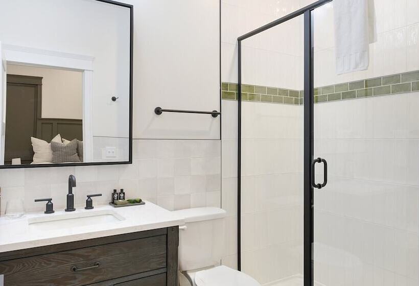 בית מלון כפרי Balsam Lake Lodge