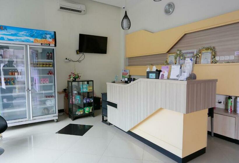 Отель City Home Banjarmasin