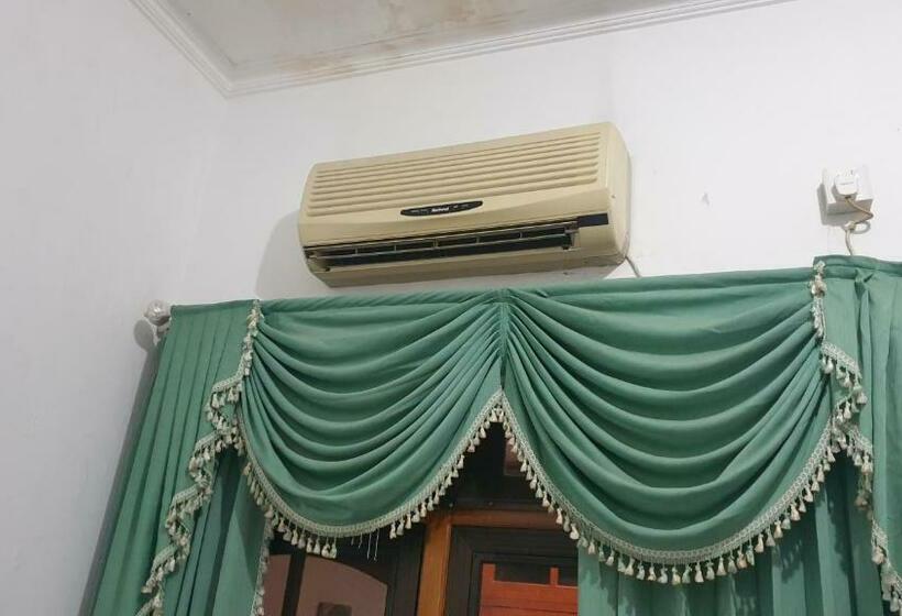 酒店 Griya Dalem Syariah