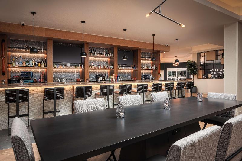 Отель Hampton Inn & Suites Huntsville Downtown