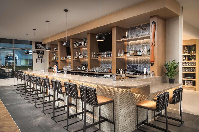 Отель Hampton Inn & Suites Huntsville Downtown