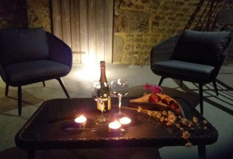 ホテル Le Ptit Spa De L Abbaye Suite Love Et Spa Privé