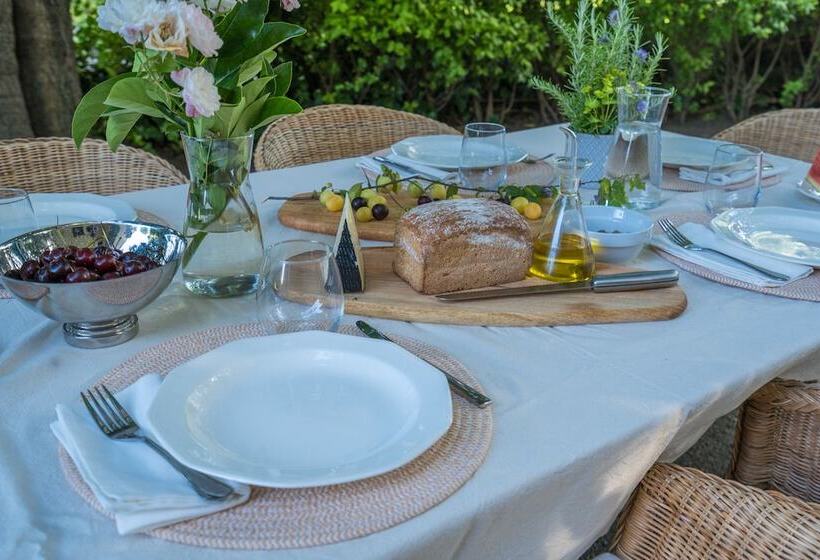 בית מלון כפרי Masia Ventanell Luxury Villa Near Barcelona