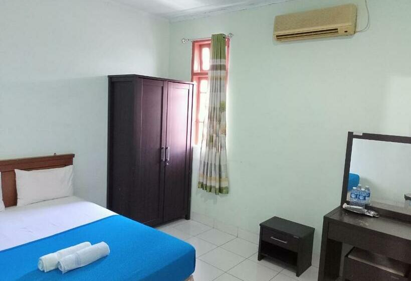 ホテル Nusa Indah