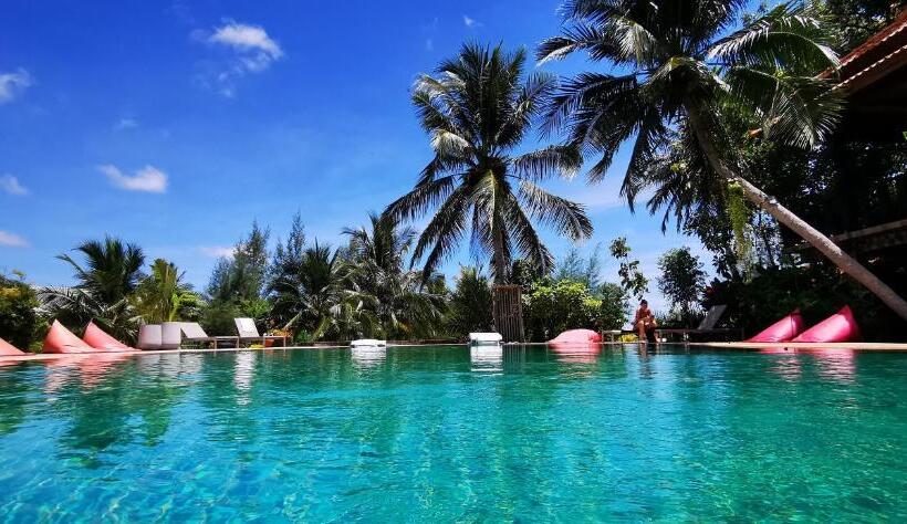 ホテル Red Pearl Beach Resort