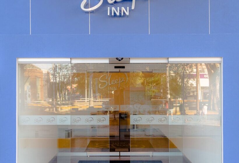 בית מלון כפרי Sleep Inn Guadalajara Galerias