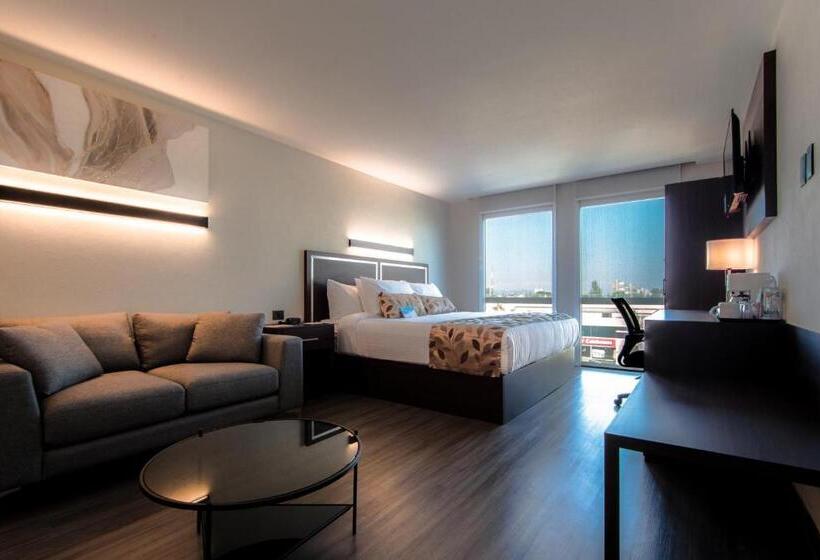 בית מלון כפרי Sleep Inn Guadalajara Galerias