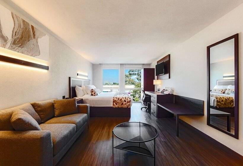 בית מלון כפרי Sleep Inn Guadalajara Galerias